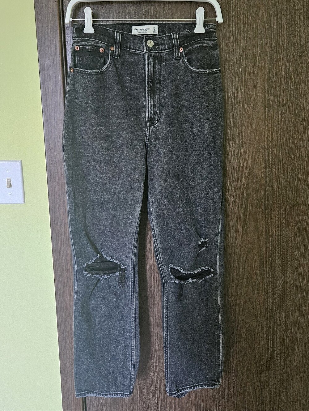 Abercrombie & Fitch The Ankle Straight Ultra High Rise Curve Love 0/25